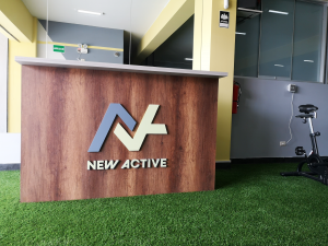 Logo en mdf pintado